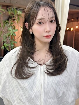 インビテーション(invitation) レイヤーカット大人かわいい簡単スタイリング顔周りカット前髪