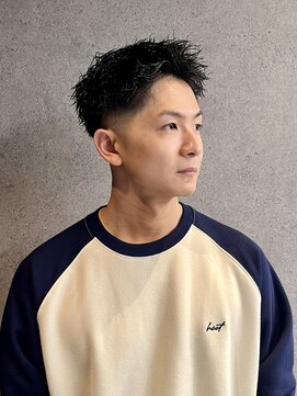 フジヤマバーバーショップ アジト(FUJIYAMA BARBER SHOP ajito) スパイキーショート【田中美旺】