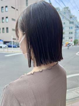 オーガニック アトリエ 大宮(organic+atelier) 20代30代40代前下がりストレート小顔補正立体カット