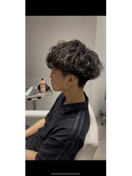 ミリ(milli Produce by ITAKURA) 波巻きパーマ