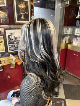 【HANA】YURIちゃんカラー　デザインカラー　2ブリーチ～