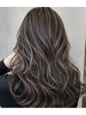 ハイライトで白髪を活かすカラーに