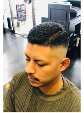 ヒロザバーバー(HIRO THE BARBER) フェード