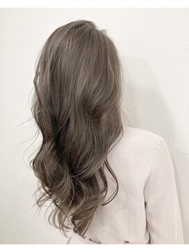 ミザルー(Misirlou) 透明感グレージュ