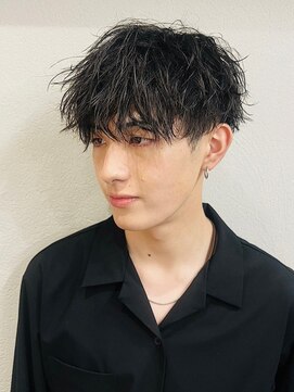 ビンゴ(BINGO) 919黒髪束間ツイストスパイラルパーマ栗色刈り上げ無造作パーマ