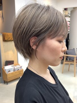 ラフ 新宿(Laff) 新宿 大人可愛い 20代30代40代 小顔ショートボブ 丸みショート