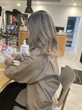 ナンバー 竪町(number+) 20代30代ダブルカラーブリーチ立体感グラデーション透明感