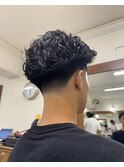 ハイテーパーフェード　パーマ