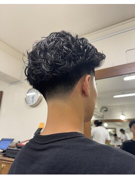 ザチョップショップ キチジョウジ(THE CHOP SHOP KICHIJOJI) ハイテーパーフェード パーマ