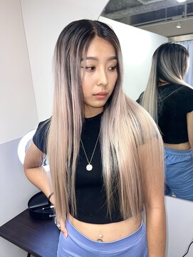 エゴ 池袋(EGO) ストレートバレイヤージュ