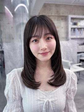 フィヴェント(Fivent) 黒髪ボブルフネビージュ小顔ワンレン顔まわり韓国レイヤーカット