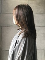 ディスコネクト(DISCO-N-NECT)&nbsp;顔周りレイヤー　レイヤーカット　透明感カラー　30代40代　艶髪