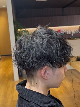 チャンピオン マッシュ×立て落ちツイストスパイラパーマ