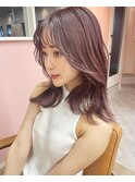 ピンクグレージュ×韓国風顔まわりレイヤーカット