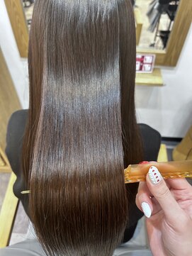 ゼン ネオ(Zen Neo) 艶髪ロング