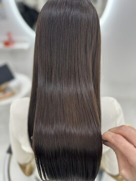 アイニ 大阪上本町店(aini) ダークブラウン/ブラック/ブラウン/髪質改善