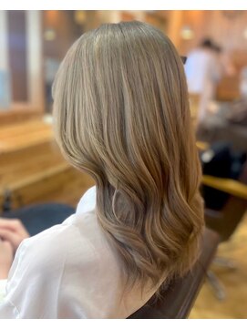 ロッソ ヘアアンドスパ 北千住店(Rosso Hair&SPA) ハイトーンセミロング【北千住】