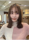 ボブ　顔周り　レイヤーカット　似合わせ　ベージュ