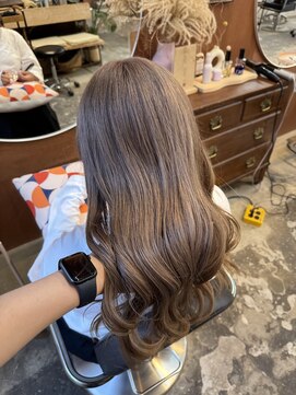 チャプター 問屋町(chapter) ケアブリーチミルクティーベージュカラーレイヤーカット韓国ヘア