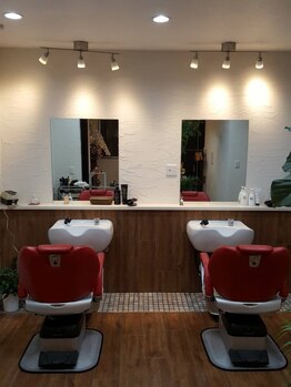 Hair & Esthetic Salon ヴィの写真/【沼袋駅徒歩3分】アットホームなサロン◎メンズ・レディース共にご来店頂けるサロンです♪