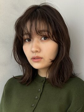 ガーランドギンザ(Garland Ginza) ミディアムレイヤー 顔まわりカット