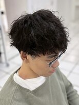 トイロ(toiro)&nbsp;シャドウパーマツイストスパイラルパーマフェザーパーマ30代韓国