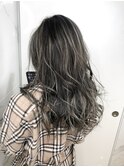 重軽ウェーブ×アッシュカラー