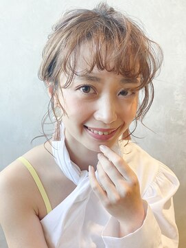 アルバム 新宿(ALBUM SHINJUKU) 紐アレンジポニー_ローライトスリークボブ厚めバング_27546