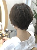 オリーブベージュ　小顔【くびれショート】30代40代
