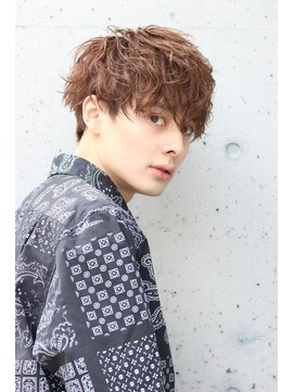 ネイビー(NAVY) 前下がりマッシュ グラデーション刈り上げ スパイラルパーマ