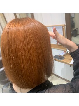 バグズ ヘアデザイン 桔梗が丘店(Baguz HAIR DESIGN) ハイトーンカラー×暖色系カラー×ミディアム20代30代