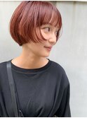 丸みと暖色カラーが可愛い！前上がりのマッシュショート☆