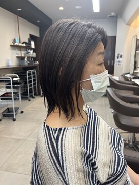 リリ(Liri material care salon by JAPAN) ミディアムレイヤー
