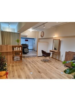 【西中島南方駅から徒歩1分】平日21時まで営業！2席のみの隠れ家サロン◎