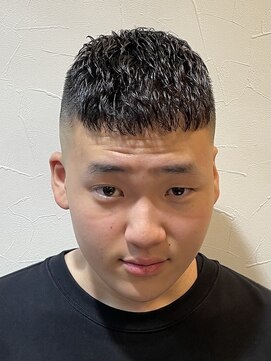 ヘアクリニックカルム 日暮里(Hair Clinic Calme) 【直毛さんオススメ】アイロンパーマ、クロップ、フェザーアップ