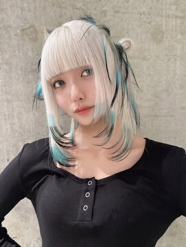 モニカ(MONIQA) ホワイトカラー