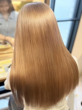 ラビスモア(Lovis moa) 上尾/ダブルカラー/ブリーチ無し/白髪ぼかし/韓国