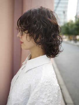 ビュートリアム 梅田(BEAUTRIUM) 抜け感ウェットウェーブボブ