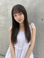 テン サカエ(TEN Sakae)&nbsp;ぱっつん前髪×ロングレイヤーカット