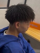 心斎橋 カイ(X)&nbsp;285. ニュアンスパーマ/韓国カット/メンズ/黒髪/束感