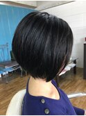 前下がりショートボブ