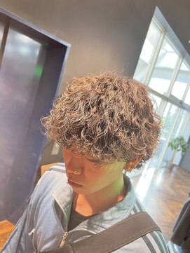 スキル(SKILL) 波巻きスパイラル　ツイスパ　福岡パーマ