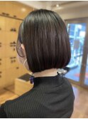 20代30代40代前下がりストレート小顔補正立体カット