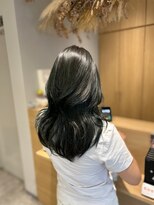 アヴァンス 京橋店(AVANCE)&nbsp;オリーブカラー×レイヤーカット