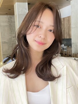 グランド(GRAND) くびれカット・透明感カラー・黒髪/20代30代40代/表参道【大本】