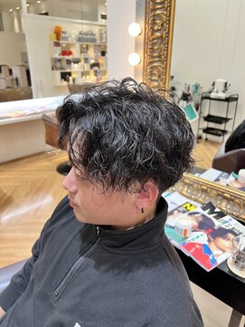 コワファースト  させぼ五番街店(COIFF1RST) センターパート×波巻きスパイラルMIX☆