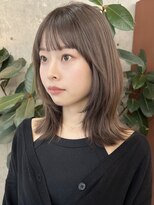 ノード(NODE)&nbsp;栄外ハネ大人女子柔らかミディアム髪型　ベージュ　ダブルカラー