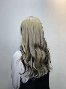 フツーロ 栄(FUTURO) プルエクステ