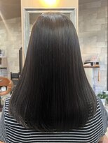 ハコ(H.A.Co) グレージュです。