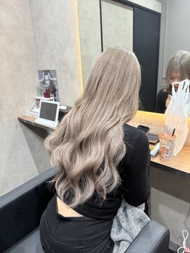 ラピス 大阪心斎橋店(Lapis) ホワイトベージュ